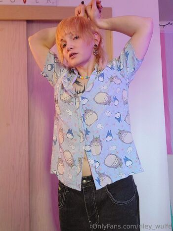 Riley_Wulf / riley_wulfe nude photo #26