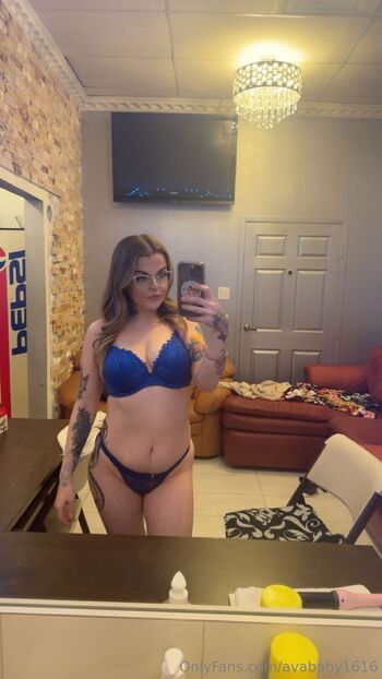 Riley Ros / rileyross1616 nude photo #14