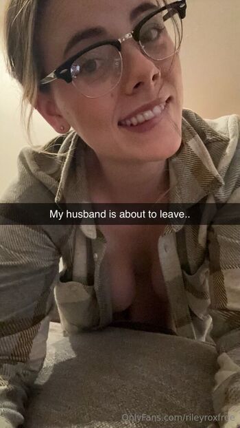 Riley Rox FRE / rileyroxfree / yourfaverileyrox / riley_roxxx nude photo #5