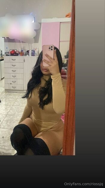 Julieta rio / riossjq nude photo #2