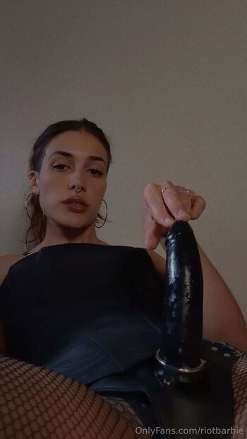 𝕄𝕚𝕤𝕤𝔹𝕒𝕓 / riotbarbie nude photo #11