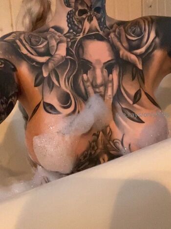 Rira / rira.rays nude photo #23