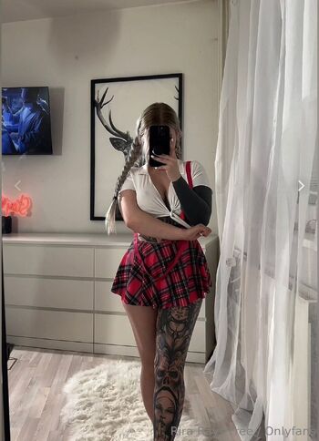 Rir / rira.rays2 nude photo #13