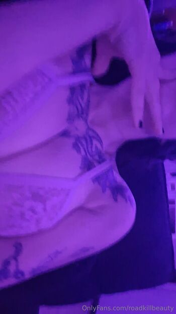 roadkillbeaut / roadkillbeauty nude photo #11