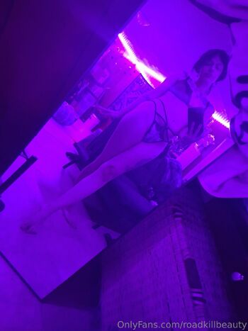 roadkillbeaut / roadkillbeauty nude photo #20