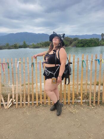 Robin LeFa / robinlefay nude photo #5