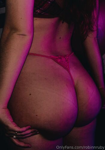 Robin Rub / robinnruby nude photo #14