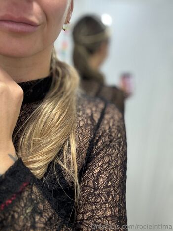 Rocie / rocieintima nude photo #1