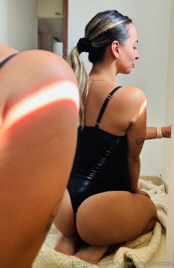 Rocie / rocieintima nude photo #7