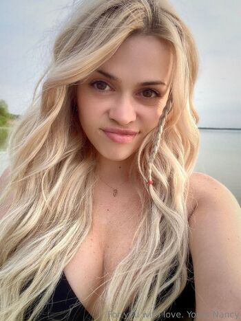 Nancy / rodriguez_nancy nude photo #16