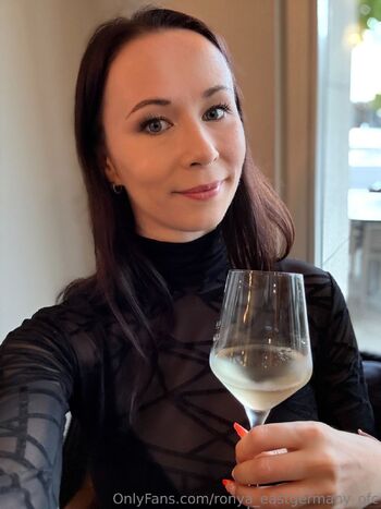 Ronya Eastgerman / ronya_eastgermany_ofc nude photo #12