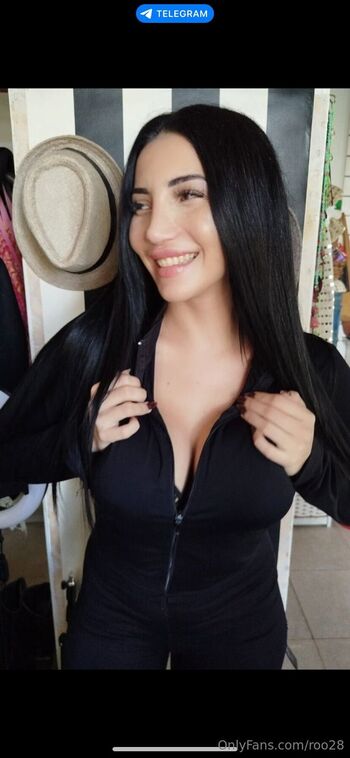 Capricorniana / roo28 nude photo #2