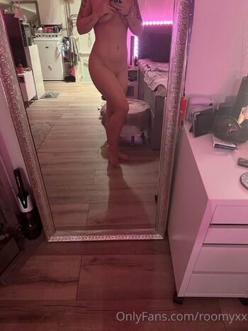 Roomyx / roomyxx / roomyxx1 nude photo #18