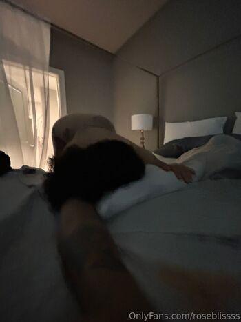Roseblisss / roseblissss nude photo #16