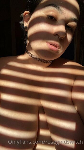 rose / rosegoldswitch nude photo #10