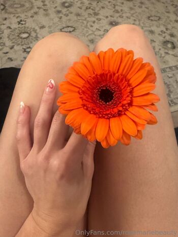 Ros / rosemariebeauty nude photo #2