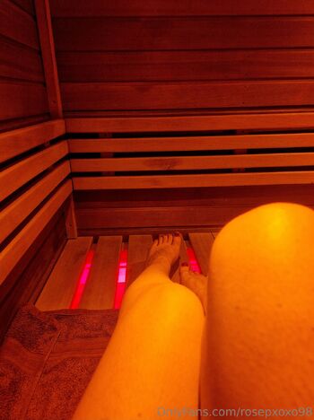 OnlyFans / rosepxoxo98 nude photo #22