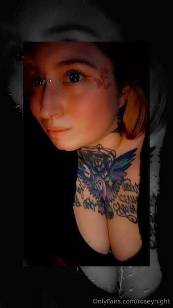 OnlyFans / roseynight nude photo #10