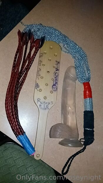 OnlyFans / roseynight nude photo #18