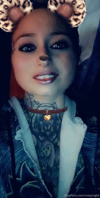 OnlyFans / roseynight nude photo #29