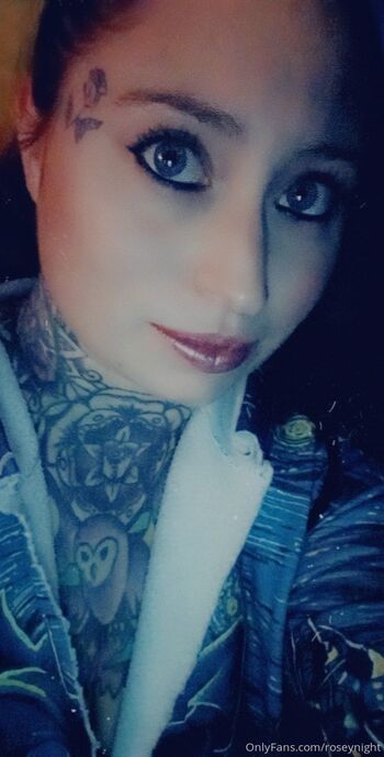 OnlyFans / roseynight nude photo #31