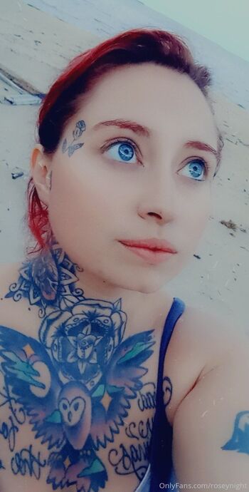 OnlyFans / roseynight nude photo #38