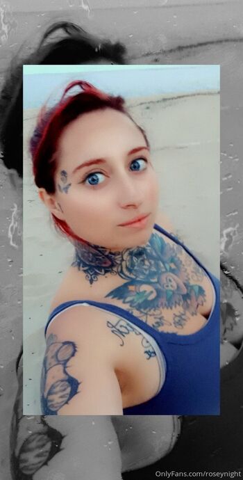 OnlyFans / roseynight nude photo #39