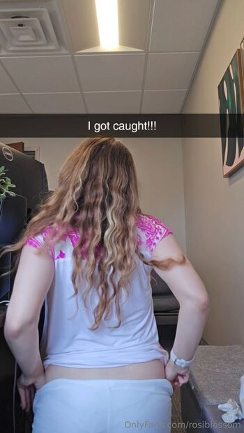 Rosi Blosso / rosiblossom nude photo #20