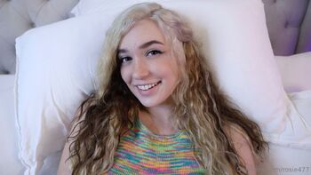 rosi / rosie477 nude photo #2