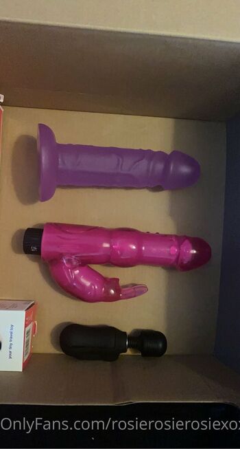 Rosi / rosierosierosiexoxo nude photo #8