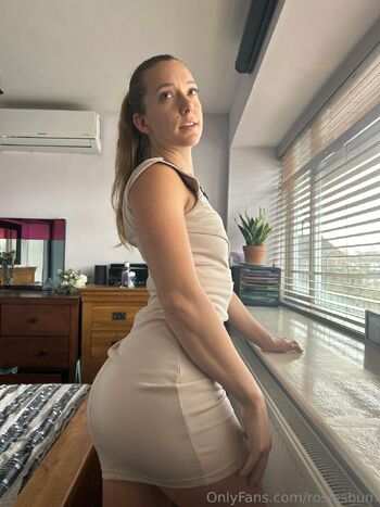 rosiesbu / rosiesbum nude photo #32