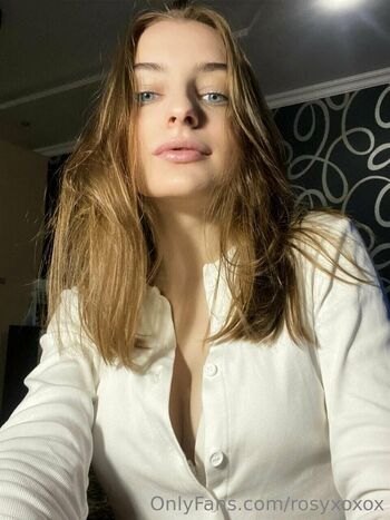 Ros / rosyxoxox nude photo #12