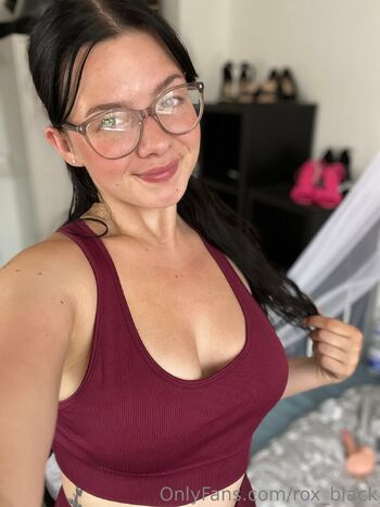 Roxann / rox_black / roxi_black nude photo #6