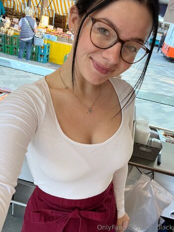 Roxann / rox_black / roxi_black nude photo #10