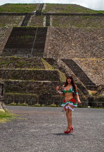 RoxanHo / roxancamona nude photo #9