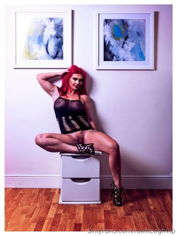 Roxi Keog / roxikeoghvip nude photo #5