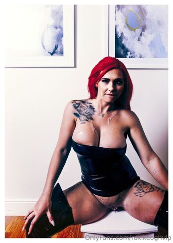 Roxi Keog / roxikeoghvip nude photo #6