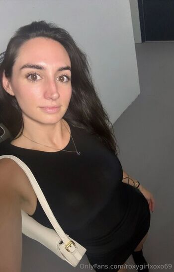 Roxy Ra / roxygirlxoxo69 nude photo #16