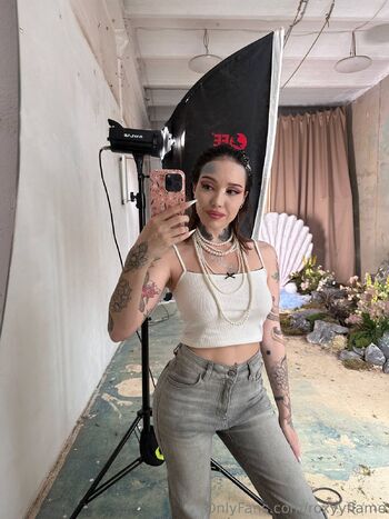 Rox / roxyyflame nude photo #21