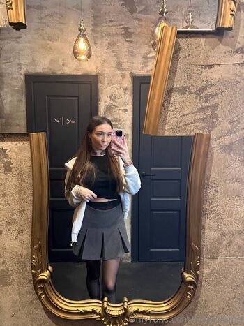 Rox / roxyyflame nude photo #22