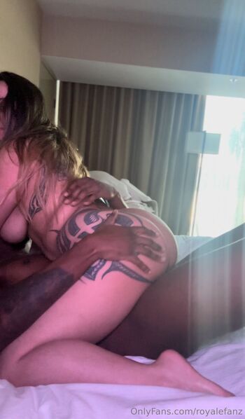 RoyaleFan / royalefanz nude photo #39