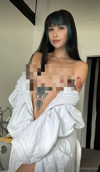 Ruby Hexx, Brunette Gym Girlfriend / rubyhexxfree nude photo #10