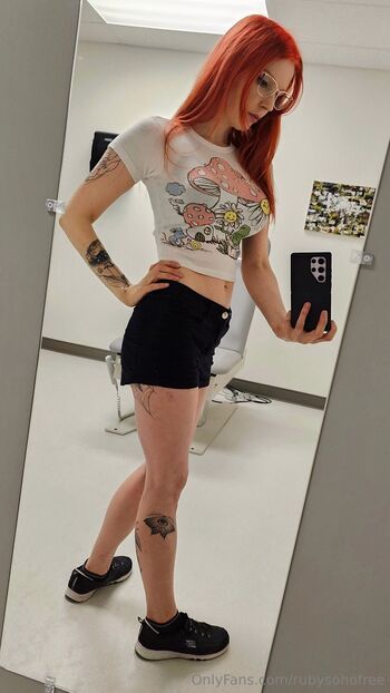 Ruby Soho Free DD Nerd / rubysohofree nude photo #18