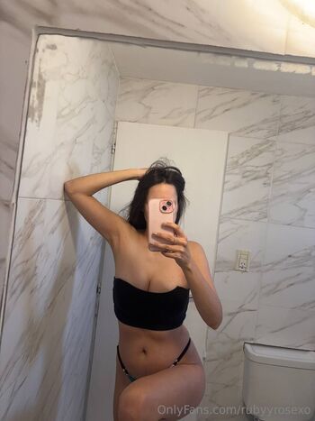 Ruby Rose / rubyyrosexo nude photo #9