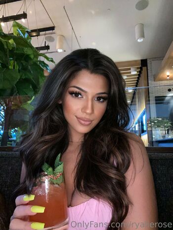 𝑅𝓎𝒶𝓁𝒾𝑒 𝑅𝑜𝓈𝑒 / ryalierose nude photo #8