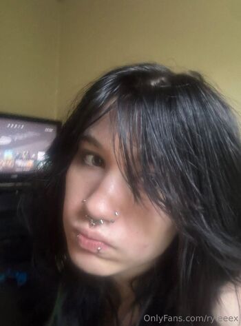 Ryle / ryleeex nude photo #1