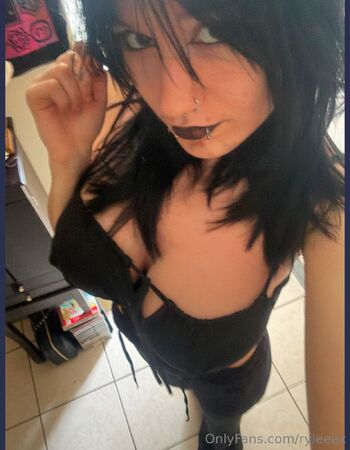 Ryle / ryleeex nude photo #8