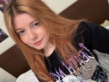 Ryli / rylie_rowan nude photo #29