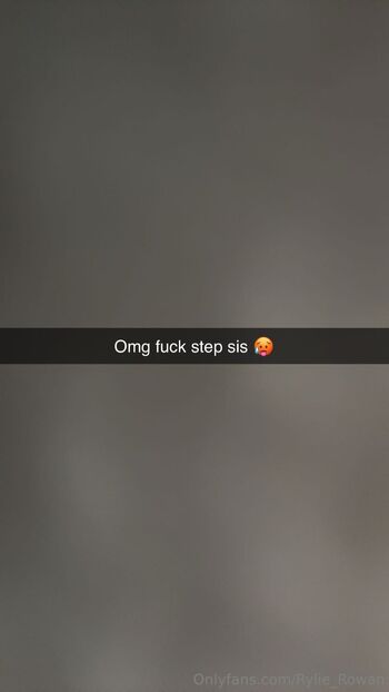 Ryli / rylie_rowan nude photo #38