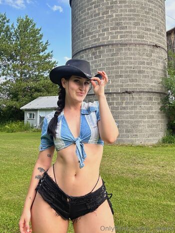 S_cakes / s_cakess / steph_seguinn / s_cakess_ nude photo #17